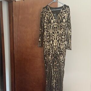 Black and Gold Long Sleeve V-Neck Gown